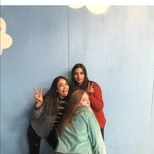 Meet your Posher, Omisha